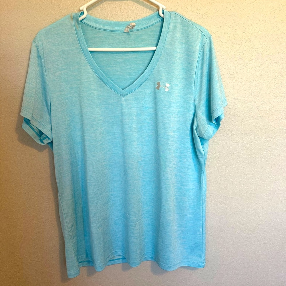 Women’s under armour 3 pk heat gear shirt Sz XL